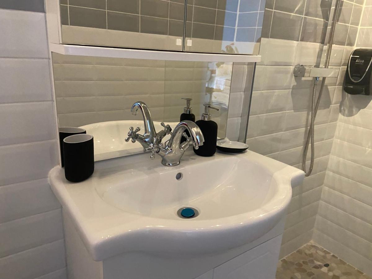 Bed and Breakfast Esprit Etape Saint-Barthelemy-de-Vals Экстерьер фото
