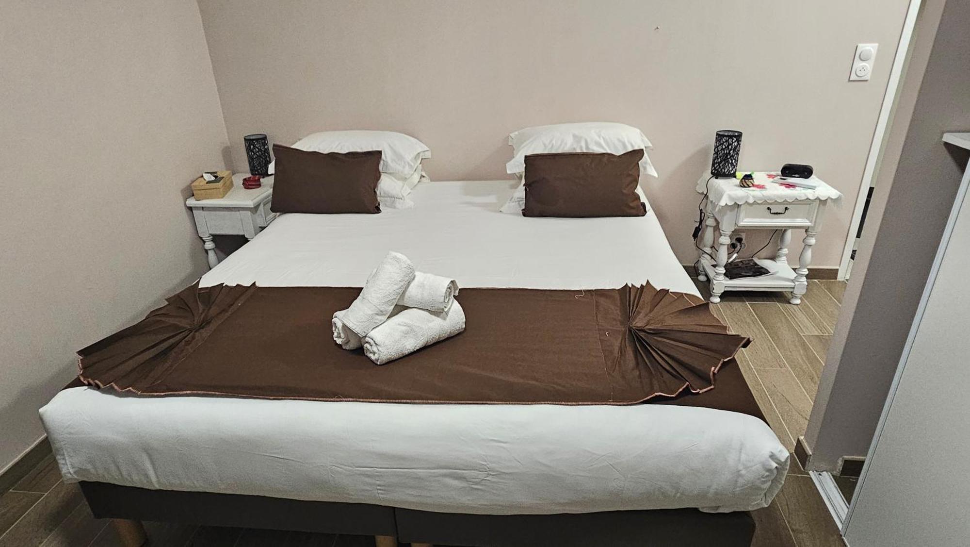 Bed and Breakfast Esprit Etape Saint-Barthelemy-de-Vals Экстерьер фото