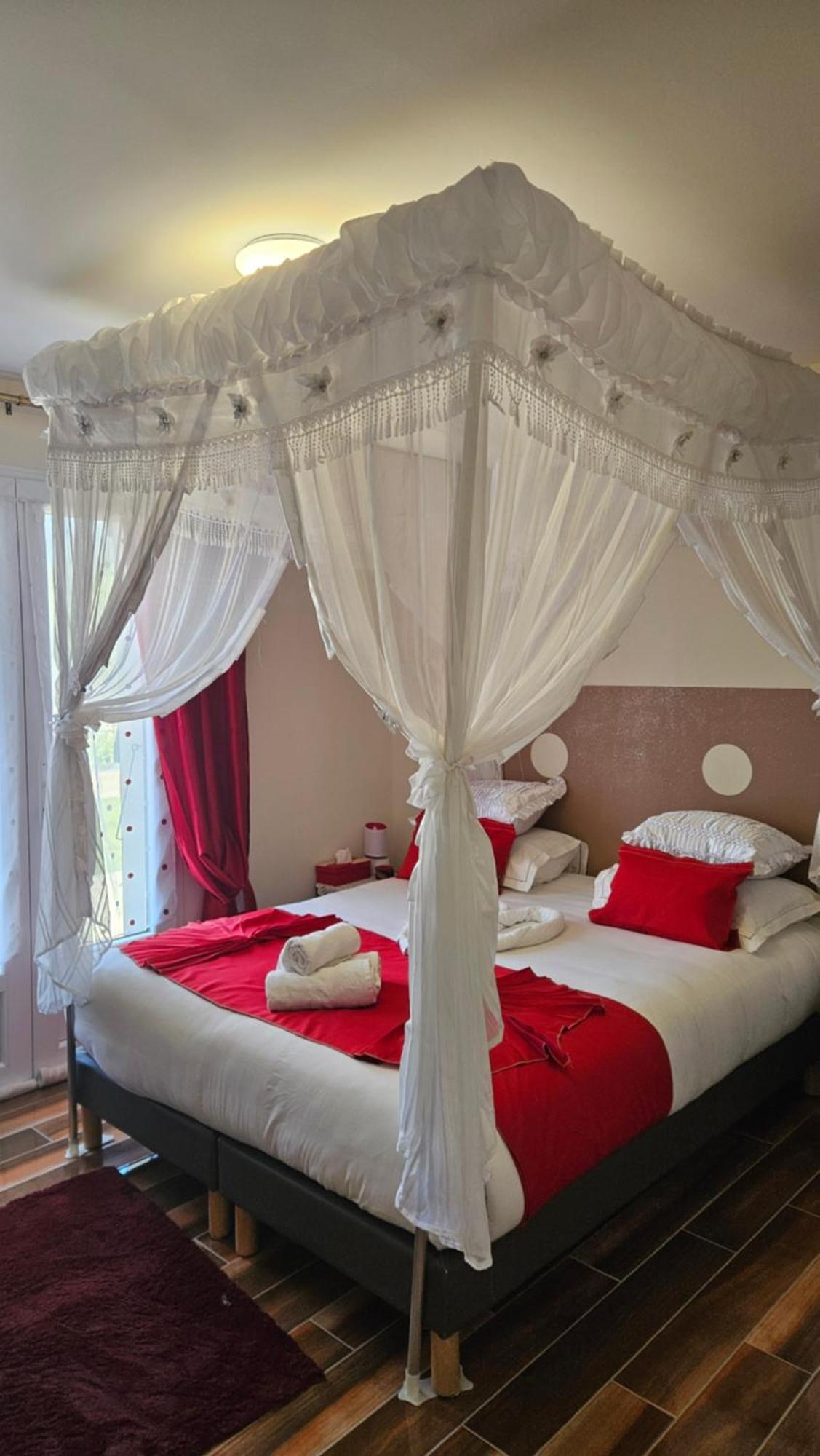 Bed and Breakfast Esprit Etape Saint-Barthelemy-de-Vals Экстерьер фото